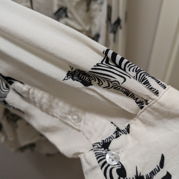 Anthropologie Maeve Zebra Rayon Button Down Long Sleeve - Picture 3 of 3
